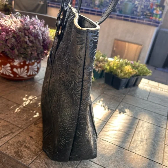 Patricia Nash Black Benvenuto Tote - Picture 10 of 14